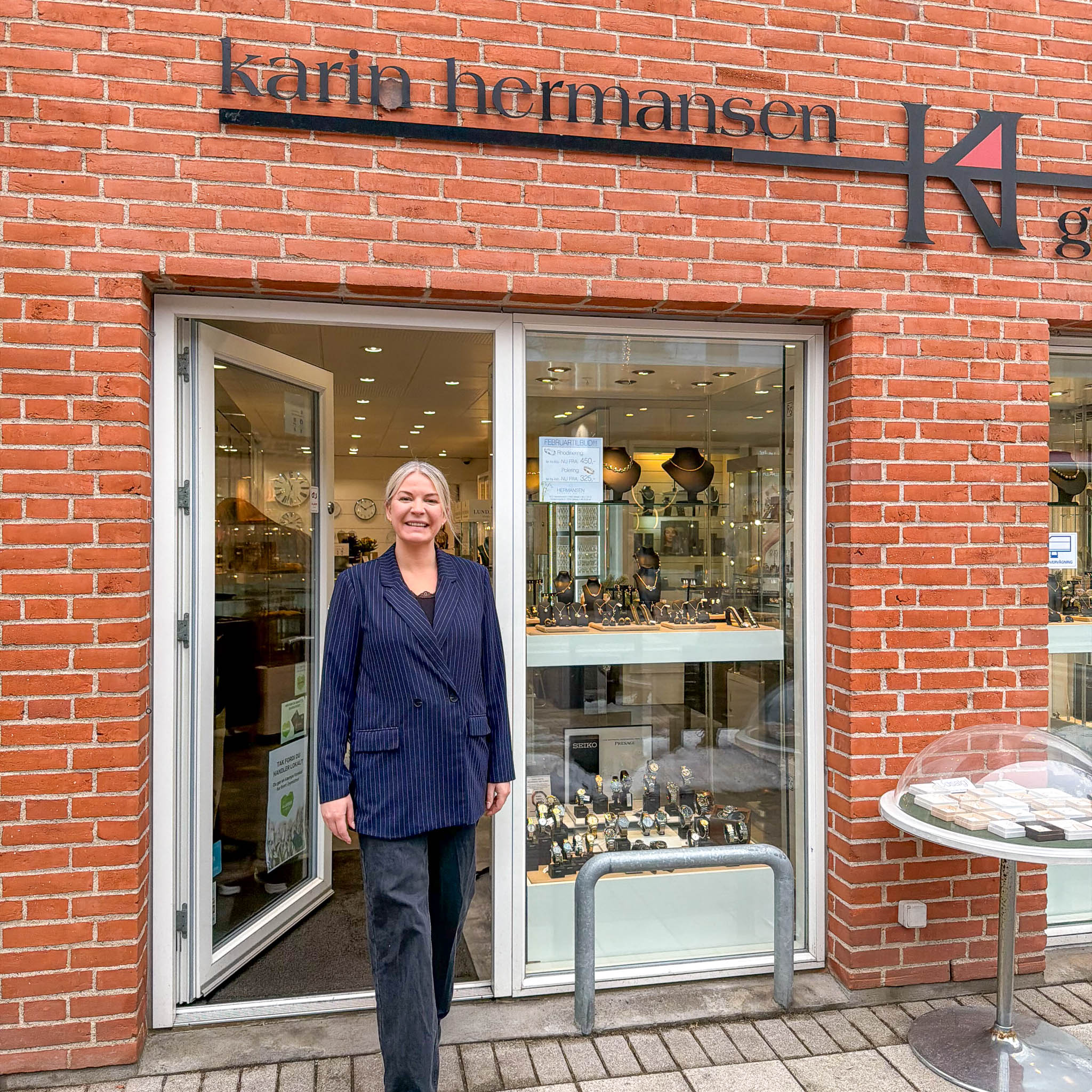 Guldsmed Hermansen smykker og ure i MIdtbyen