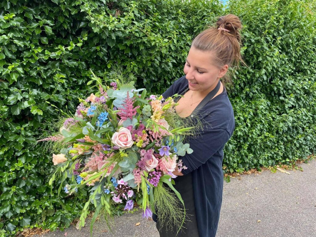 Bolette Bannebjerg Johnsen som ejer og driver Det Lille Blomsterhus