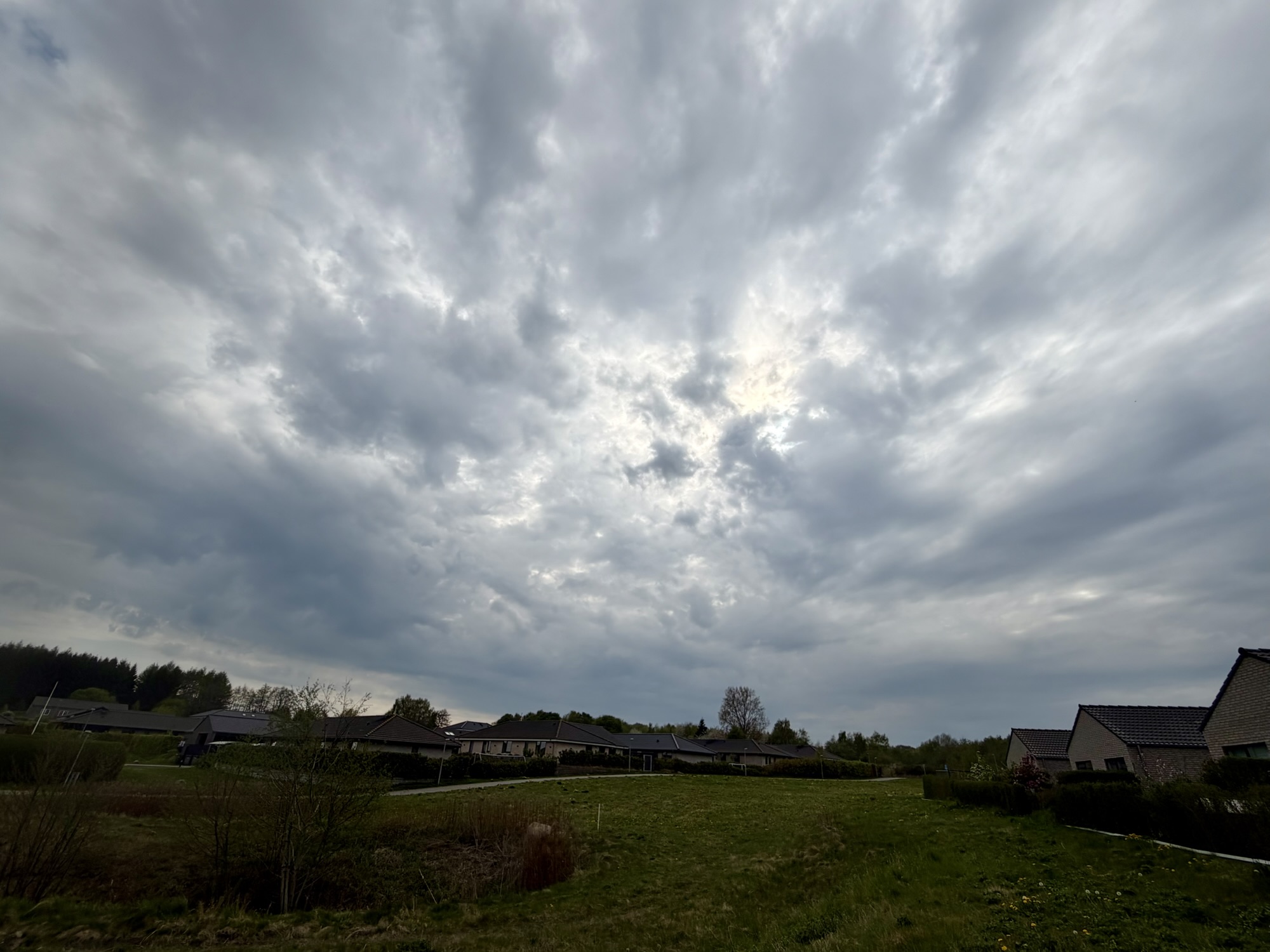 DMI: kraftig regn og tordenvejr